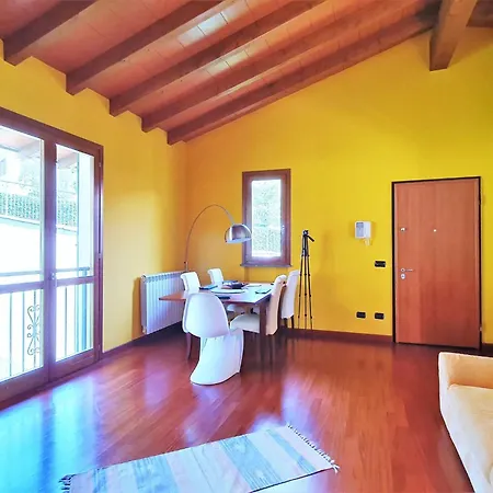 شقة In Bosco With Scenic Terrace Montegrino Valtravaglia