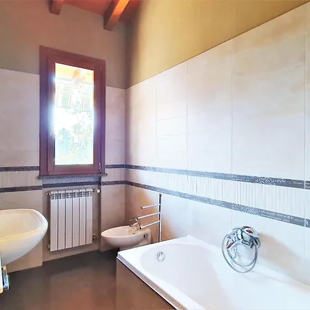 In Bosco With Scenic Terrace شقة Montegrino Valtravaglia